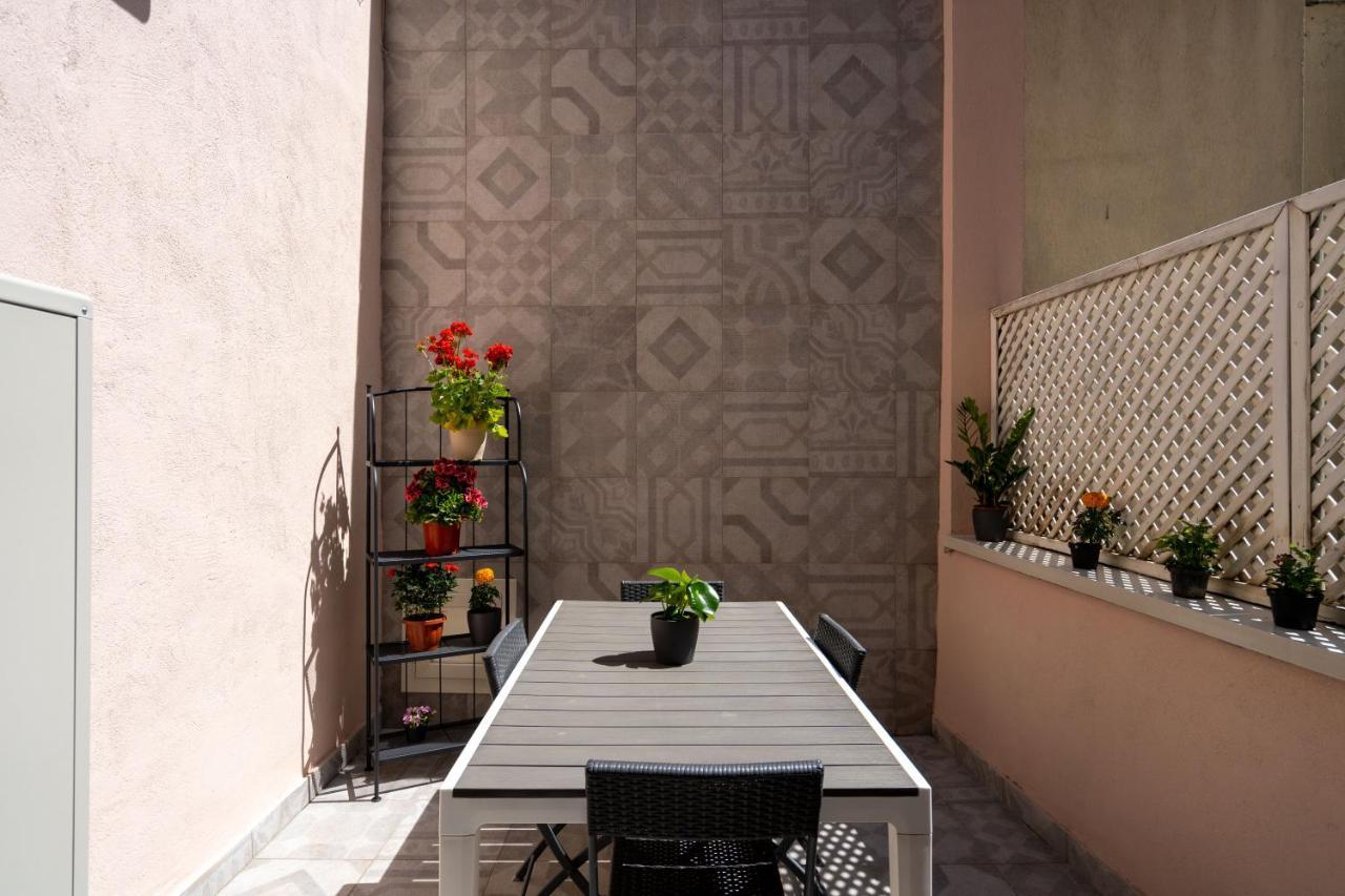Appartamento Elegante Con Terrazzino Nel Centro Di Napoli Экстерьер фото
