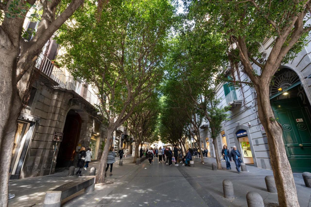 Appartamento Elegante Con Terrazzino Nel Centro Di Napoli Экстерьер фото